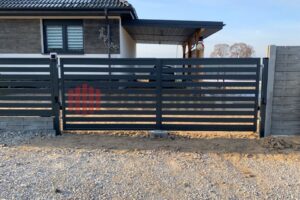 Brama uchylna z poziomych lameli wzór szmaragd kolor antracyt